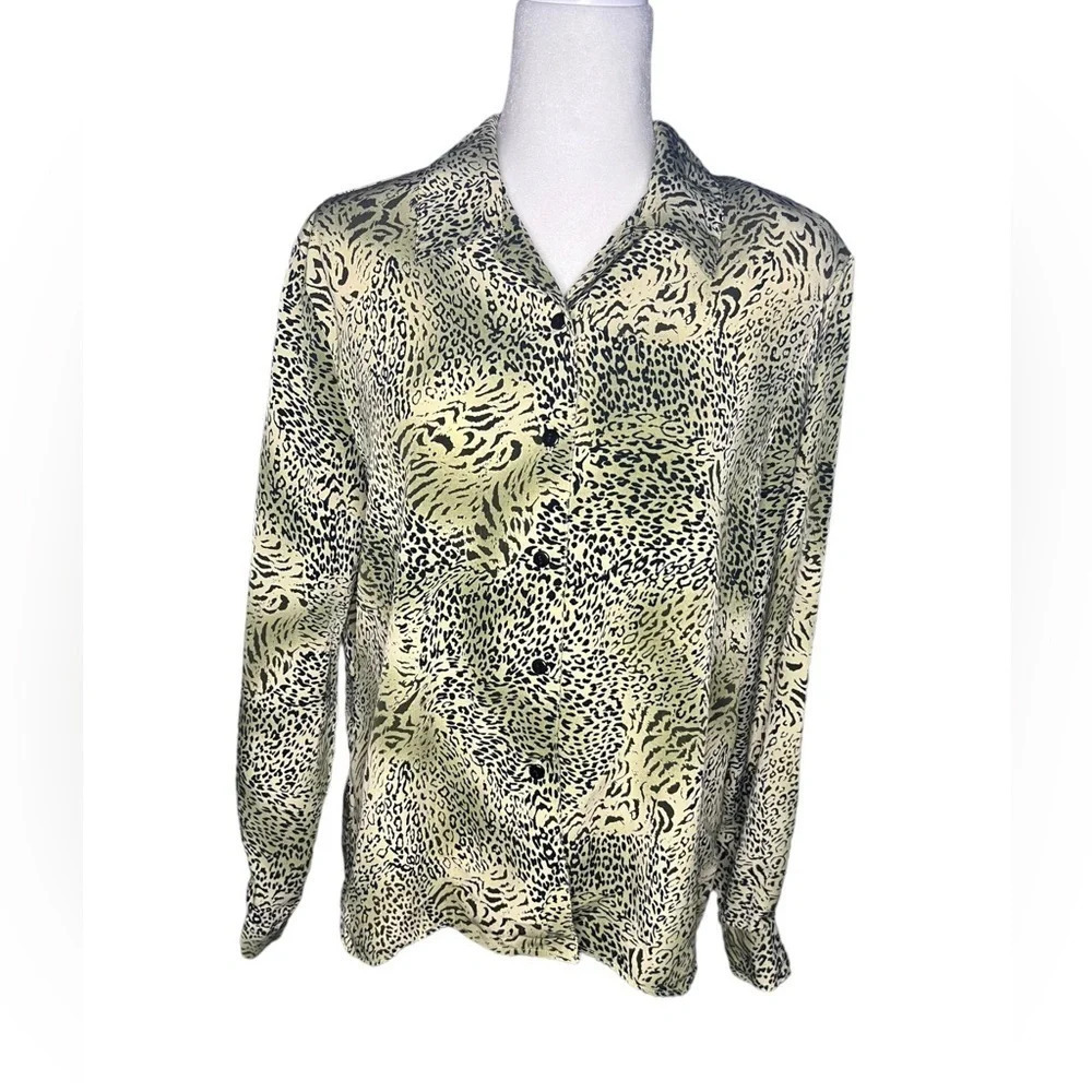Vintage Southern Lady Green Animal-Print Blouse